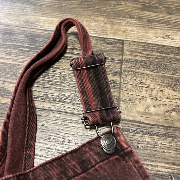 We the Free Red Denim Ziggy Shortalls Overalls Shorts Jean Women’s Medium - Picture 6 of 11